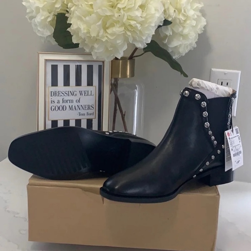 Zara Black Ankle boots with studs